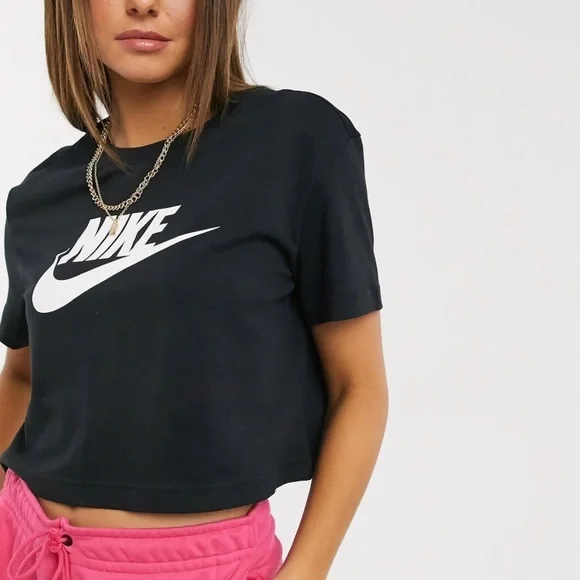 Nike cropped Futura logo t-shirt in black Woman’s size Small - Picture 12 of 12